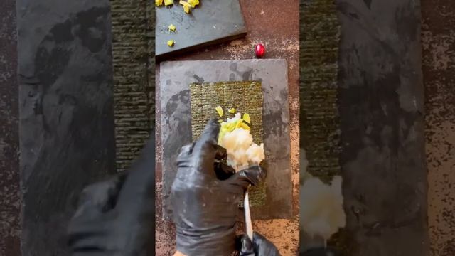 Онигири #еда #готовим #рецепт #онигири #рецепты #роллы #японскаякухня смотреть онлайн