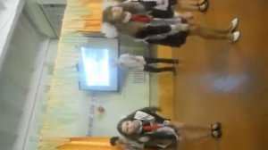 танец под песню « учат в школе»