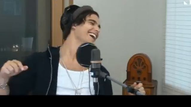Eric Saade gets to hear what people think about him Sveriges Radio interview смотреть онлайн