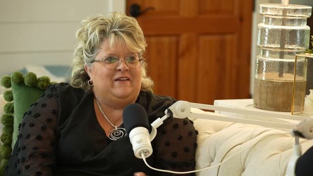 SHANE PROFITT's GO TO HAIR STYLE? THE GARY LEVOX!? BILLIE JEAN ON @gotitfrommymommapodcast смотреть онлайн