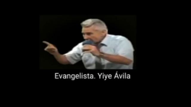YIYE ÁVILA Reprende Al Cura Mundano LUIS TORO