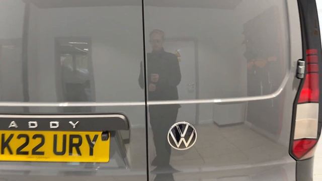Volkswagen Caddy Maxi (LWB) 1.5 TSI (114PS)(Eu6d) C20 Commerce PV смотреть онлайн