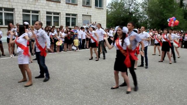 Вальс и попурри. МОУ СОШ №100, г. Волгоград. смотреть онлайн