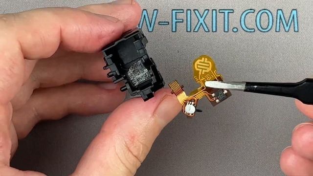 DualSense Edge Adaptive Trigger Disassembly, Repair, and Reassembly Guide смотреть онлайн