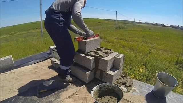 Начало строительства дома подписчику.Угол,стены,армирование,примыкание.