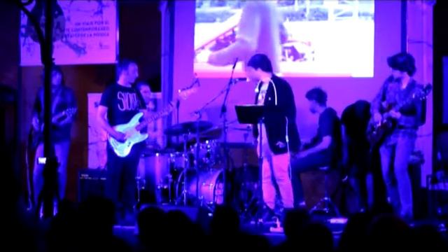 Charles Simic en la gasolinera - Refoyo y SusHijas смотреть онлайн