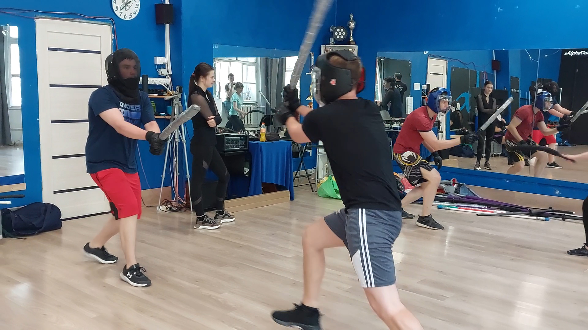 Мечевой бой катаной - спарринг на длинных японских мечах чанбара в Katana Club смотреть онлайн