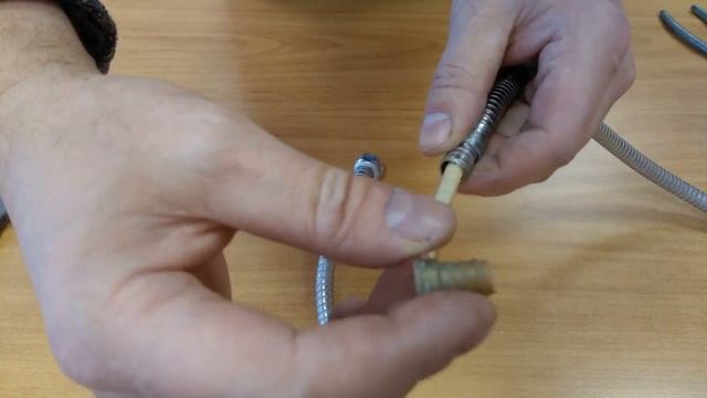 Ремонт шланга для душа. Течёт шланг для душа. Как починить гибкий шланг на душ? смотреть онлайн