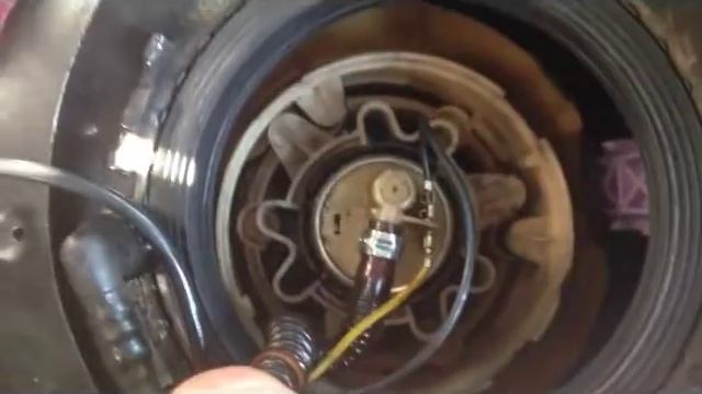Fuel pump replacement VW AND Audi DIY by EDGE Motors смотреть онлайн