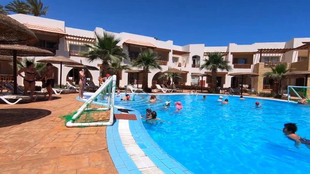 Long walk at Hotel Royal Grand Sharm. смотреть онлайн