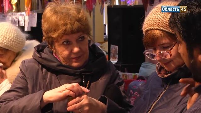 Чай, шелк и экзотические фрукты. В центре Кургана открылась выставка индийских товаров смотреть онлайн