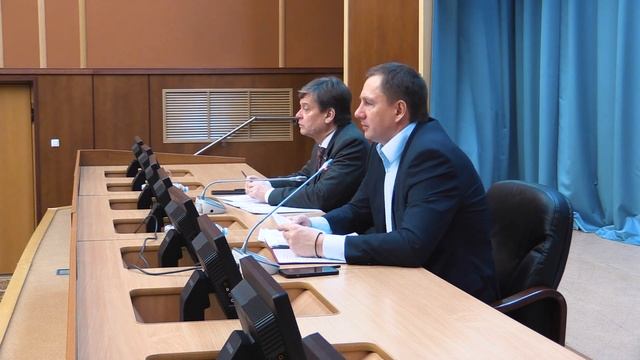 Оперативное совещание // О преемственности поколений смотреть онлайн