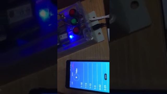 IOT with Raspberry Nodejs server,MongoDB client Python on Pi смотреть онлайн