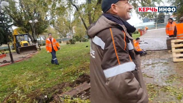 Беспредел в центре города: керчанам "впаривают" благоустройство смотреть онлайн