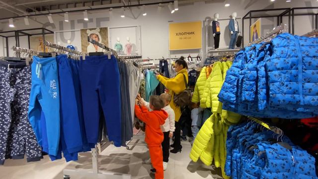 VLOG: ДЕЛАЕМ ПЕРЕСТАНОВКУ В МАГАЗИНЕ! смотреть онлайн