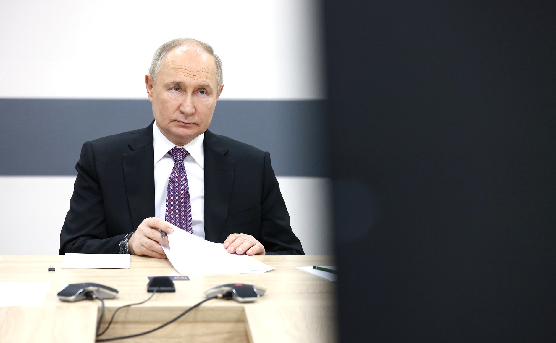 Владимир Путин по видеосвязи принял участие в открытии онкологических центров в Томске, Уфе и Якутск смотреть онлайн