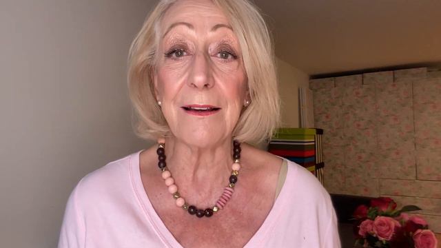 Don't Wait for the Perfect Moment - Make Your Moments Perfect смотреть онлайн