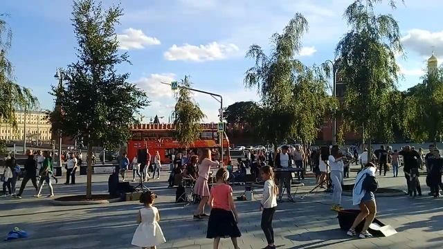 ПАРК ЗАРЯДЬЕ-без монтажа смотреть онлайн