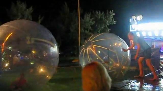 Бердянск 2013, развлечение на приморской площадь и аттракционы смотреть онлайн