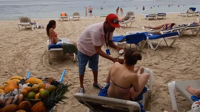 Продавец вкусняшек =)) Доминикана, Хуан Долио, Coral Costa Caribe смотреть онлайн