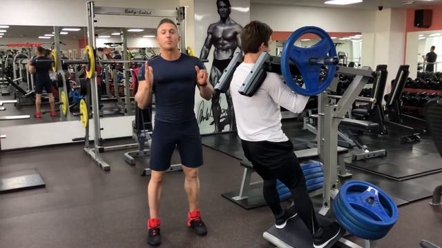 1 23 Приседания в Гакк-тренажере смотреть онлайн