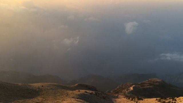 Вершина горы Афон. Рассвет. смотреть онлайн