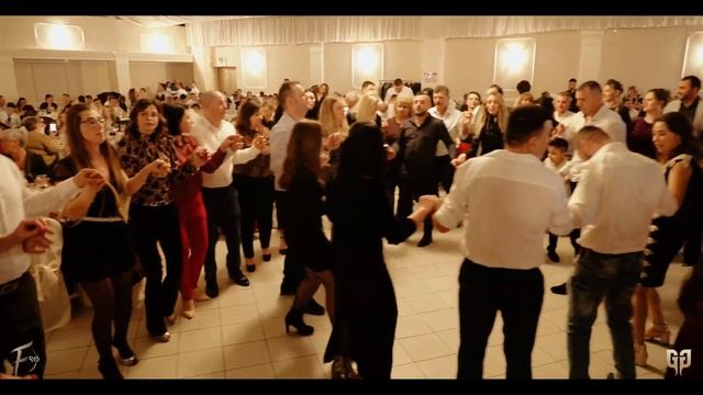 Fratii Roman - La omul care mi-i drag-Uite-le - Revelion 2023 4K смотреть онлайн