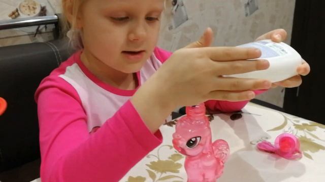 Фейри и жидкое мыло. Делаем МЫЛЬНЫЕ ПУЗЫРИ.