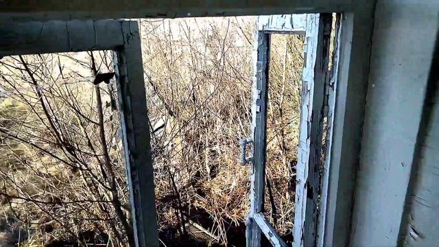 Старый заброшенный дом. Печально смотреть на заброшенные места!!! смотреть онлайн