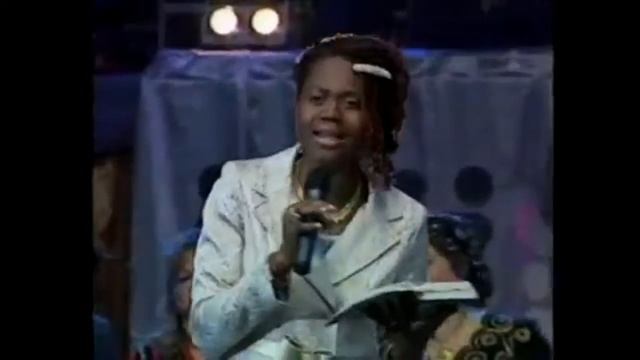 Сандей и Босе Аделаджа Я благодарю Бога за все смотреть онлайн