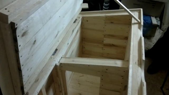 Утеплённая будка с тамбуром для собаки среднего размера смотреть онлайн