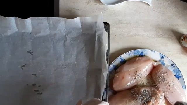 Куриное филе в духовке. Chicken fillet in oven. смотреть онлайн