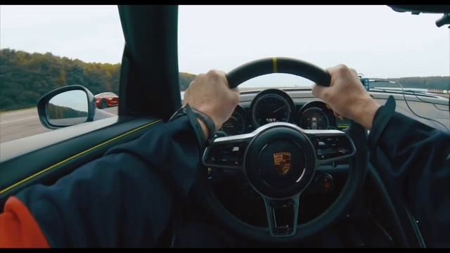 McLaren Vs Ferrari Laferrari Vs Porsche 918 Spider смотреть онлайн