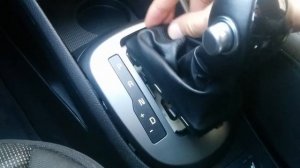 Треск под ручкой переключения 6 АКПП Kia Rio 2015 рестайлинг