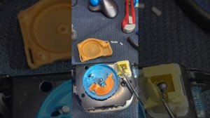 Как разблокировать ремень безопасности