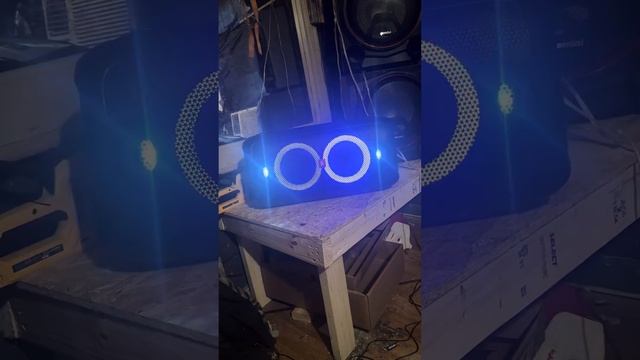 JBL party box 100 on its side смотреть онлайн