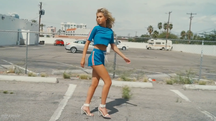 Dance The Night Away (Remix 2022) FHD смотреть онлайн