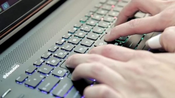 Тест топового ноутбука MSI GT72 2QE Dominator Pro - Железный цех