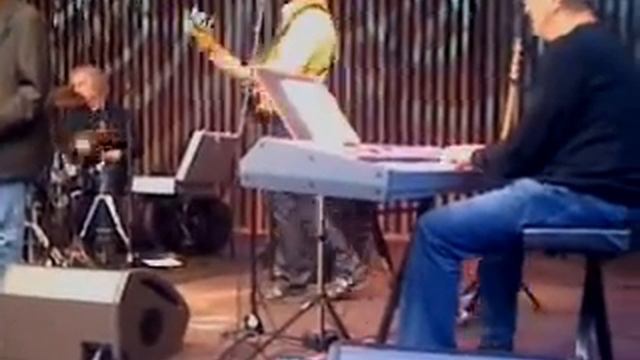 Hawk On Flight - Happy Face смотреть онлайн