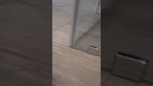 Стеклянная душевая смотреть онлайн