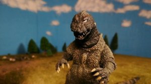 MOTHRA: a Larva Story (Mothra vs. Godzilla Stop Motion Battle)