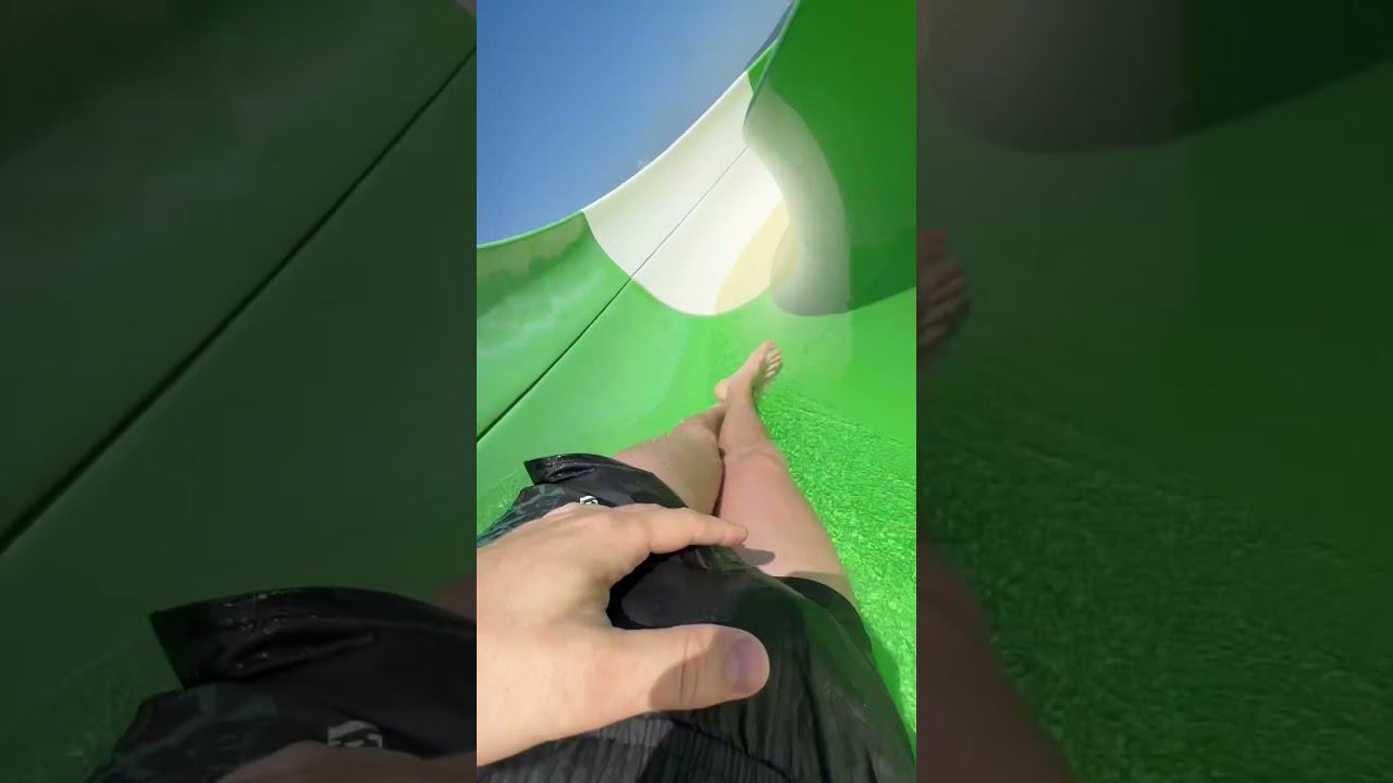 Лечу с водной горки в аквапарке☀️ #робинзоннакубани смотреть онлайн