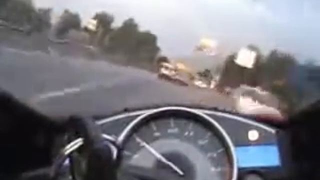 Спортбайк в большом городе. смотреть онлайн