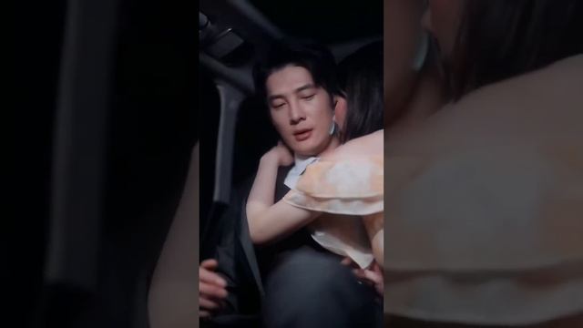 她給了男友一筆鉅款來支持他的事業，男友卻把她欺騙和玩弄。#短剧 #全集 #复仇 смотреть онлайн