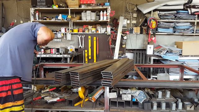 Welding table смотреть онлайн