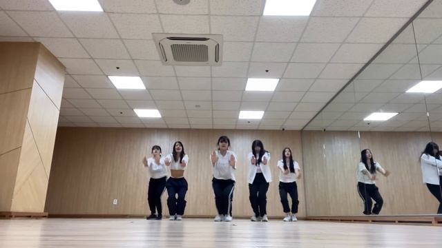 [연습영상] Santa tell me - Ariana Grande / Yell Choreography from NATARAJA ACADEMY / BLANK 댄스동아리 블랭크 смотреть онлайн