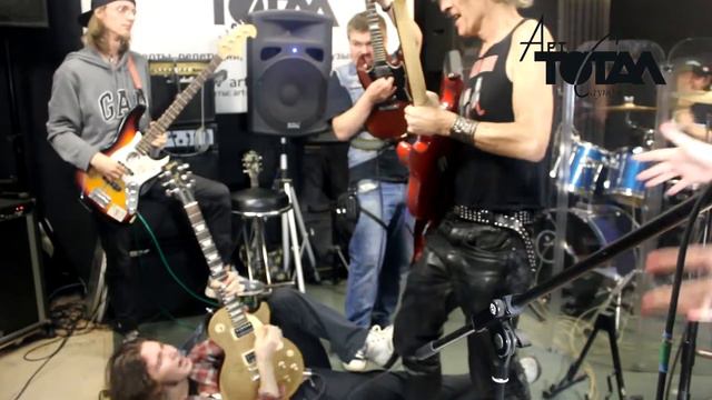 Алекс и Арт Тотал Саунд бэнд часть 3 смотреть онлайн