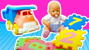 Весёлые игры - Кукла БЕБИ Анабель учит цифры! - Развивающие видео для детей. Игрушки Baby Doll