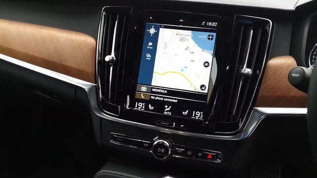 2019 Volvo S90 T8 Plug In Hybrid 400BHP AWD смотреть онлайн