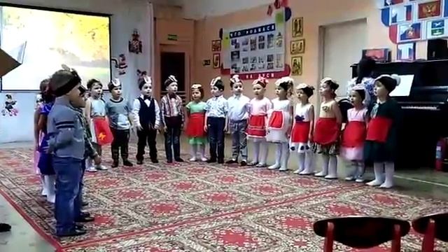 Песня "Разноцветный листопад" смотреть онлайн